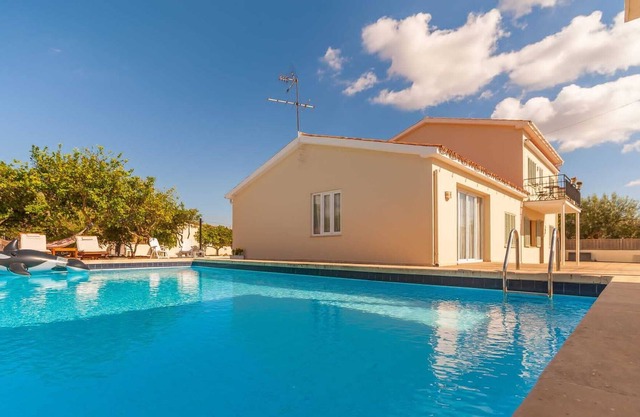 Villa Tramuntana view 9 guests and swimming pool