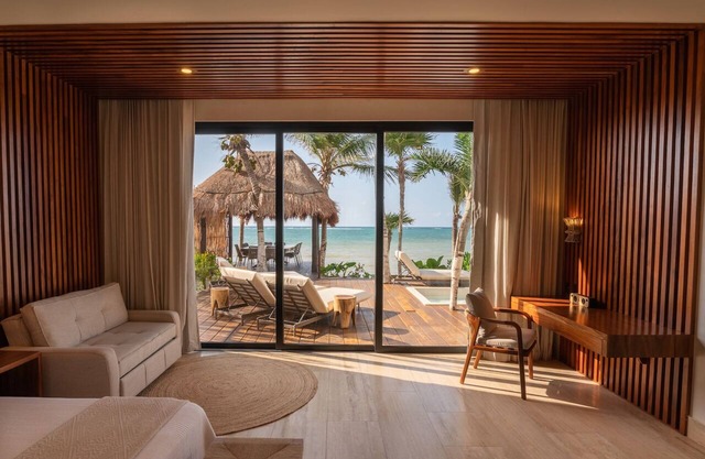 Villa TuluMar –Private Full-Service Luxury Beachfront Villa