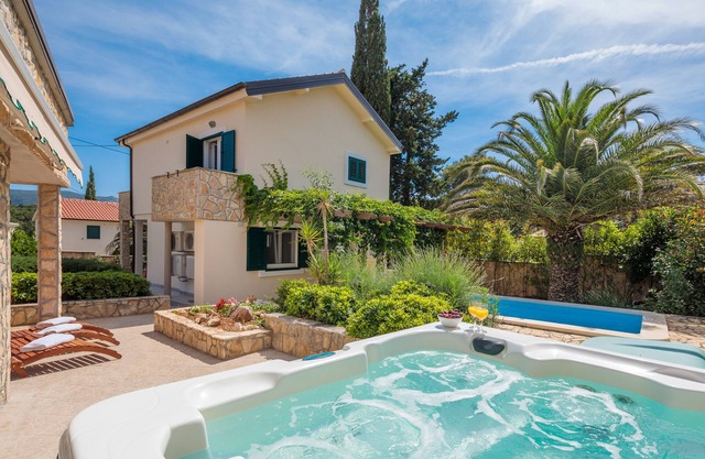 Villa Verboscana—Spa-Style Facilities in Tranquil Setting