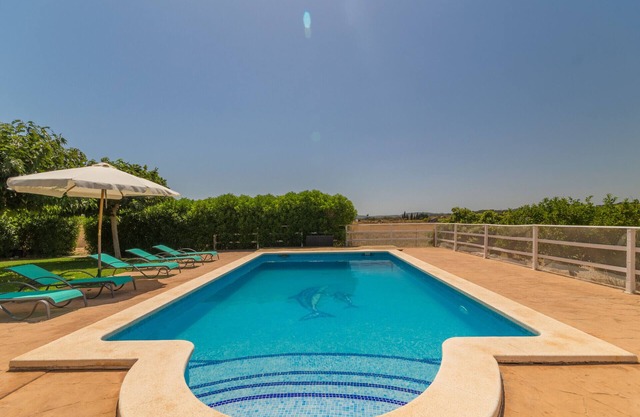 Villa with detached house, air conditioning, wifi, garden, private swimming pool