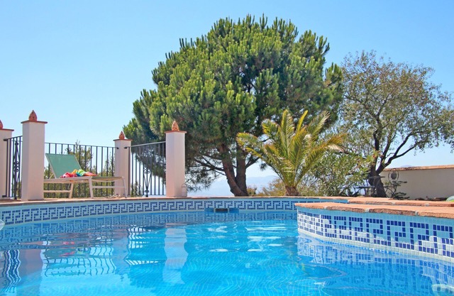 Villa with pool 2 bedrooms, 2 baths, views, airco, free WiFi