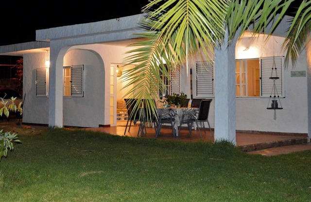 Villa with exclusive garden. IN REFORM. NEXT OPENING IN OCTOBER 2024