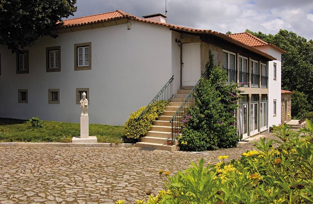 Villa with pool near Braga
