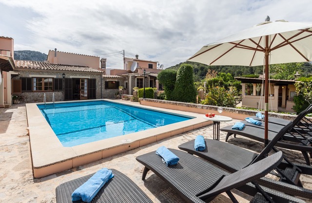 Villa with Private Pool and Surrounded by Farmland