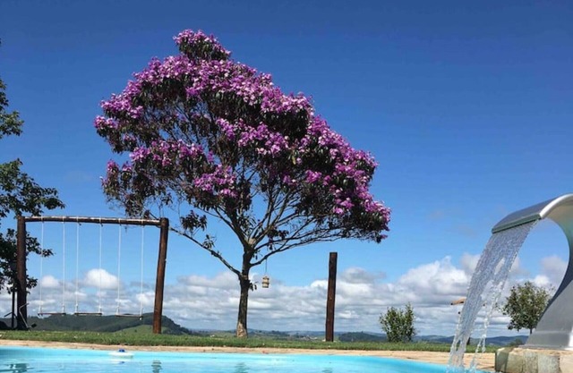 Villa with swimming pool and mountain views