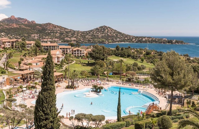 Village Cap Esterel - Panoramic sea and golf view - Apartment 6/7 people