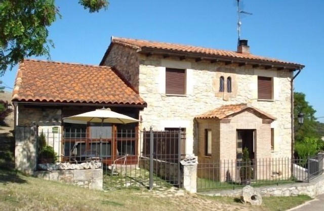 Villamoronta Rural Cottage for 2 +1 people