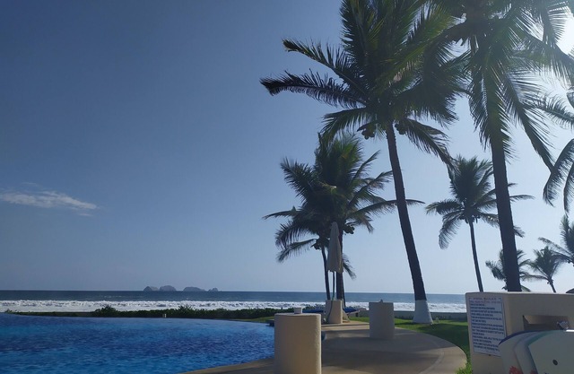 Villas Playa Blanca Zihuatanejo Guerrero Mexico hermosa villa sobre la playa