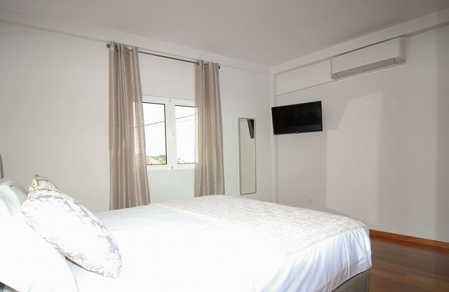 Villas Quinta da Lapa 2. Flat G. Heated pool. WiFi