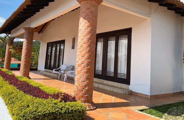 Villla Celeste, 5 Minutes From Lake Calima