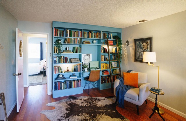 Vintage Charmer A Vintage Themed Bedroom centrally located