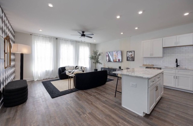 Vintage Couture-Audrey Hepburn Inspired – Rooftop – Sleeps 8