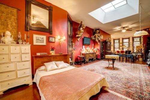 Vintage Studio in Historic Dtwn La Porte!