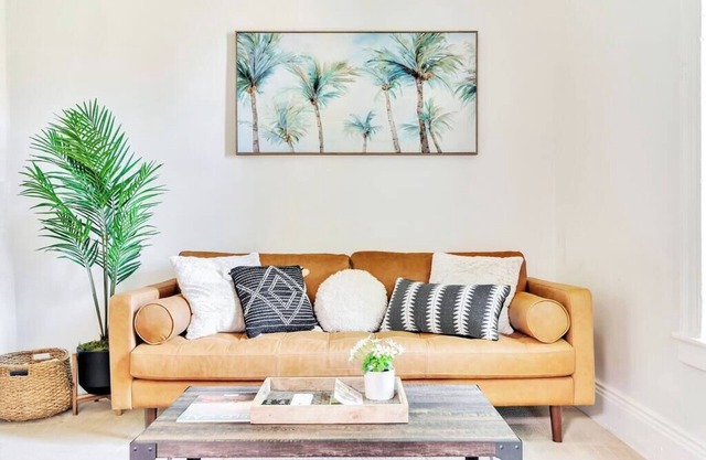 Vintage Vines, Home In Downtown Paso Robles