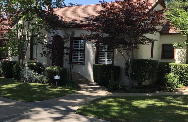 Vintner's Cottage One Block From Historic Downtown Lodi