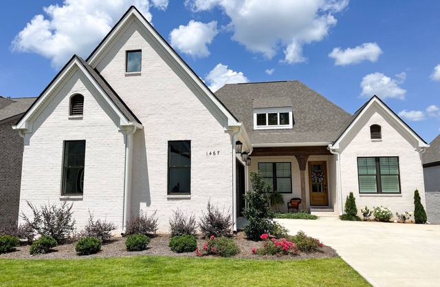 Visit Auburn in Style: Luxurious House on Golf Course, Perfect for Families