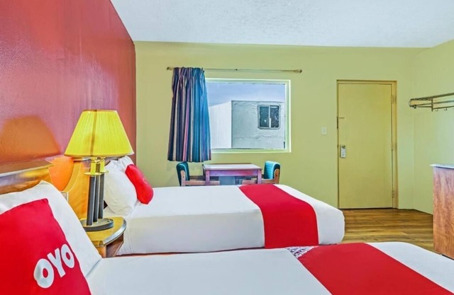 Visit Historic Trails and Enjoy Parking and Pet-Friendly Stay