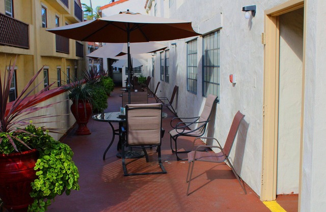 Visit Sunset Cliffs, San Diego! 4 Family-friendly Units w/FREE Breakfast