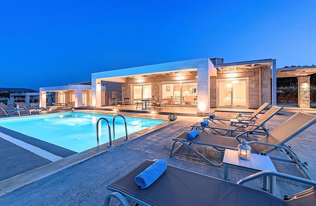 Vista Mare Grand Heated Pool