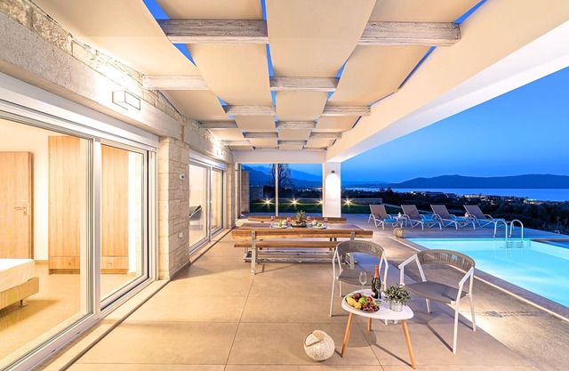 Vista Mare Maxima Heated Pool