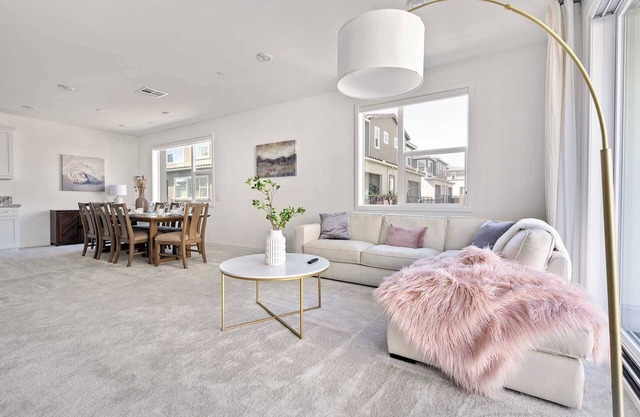 Vista Views: 3-Bedroom Family Retreat｜Pool Included｜Flexible Lease Options#41565