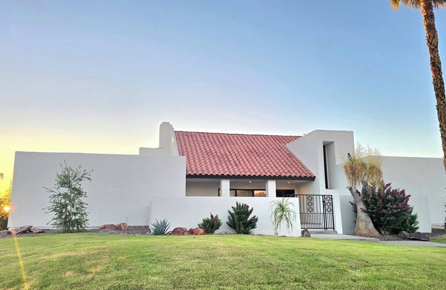 Vista Views! Large Double Master 4 bed/4 bath close to Hospital!