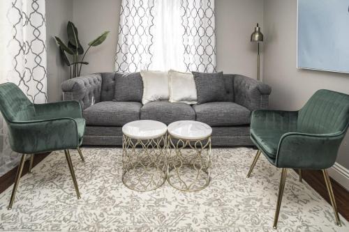 Viva Vegas Cozy 3BR Home Minutes from the Strip