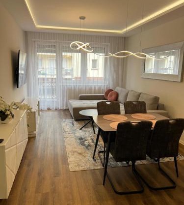 Vivien Apartman