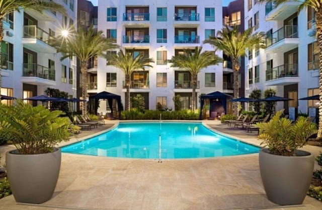 Vora Mission Valley East: Charming 1-BR in Delightful San Diego with WiFi, AC