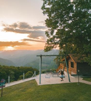 Vovô Emílio Chalés