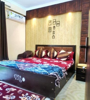 Vrindavan Divine Nest Near Iskcon and Prem Mandir