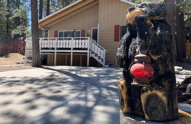 VTD · Firepit/Fireplace/King bed/fenced/VillageTrail Den