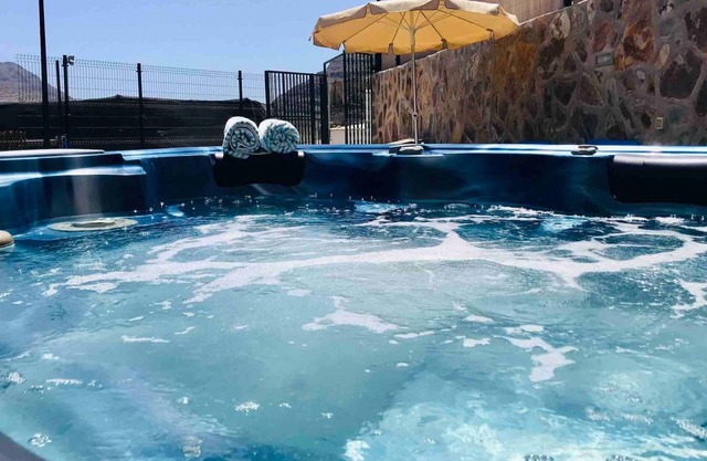 Vv Tasartico with hot tub