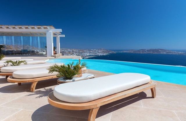 VVip Villa Leon Mykonos - Private Infinity Swimming pool - Elegant Ambience