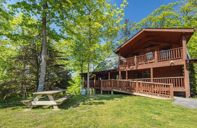 W/C Accessible, 5mi to Parkway, FREE Resort Amenities, Pool, Putt Putt, Etc.