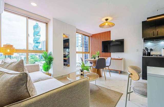 w* | Central 1BR in Vibrant Obarrio