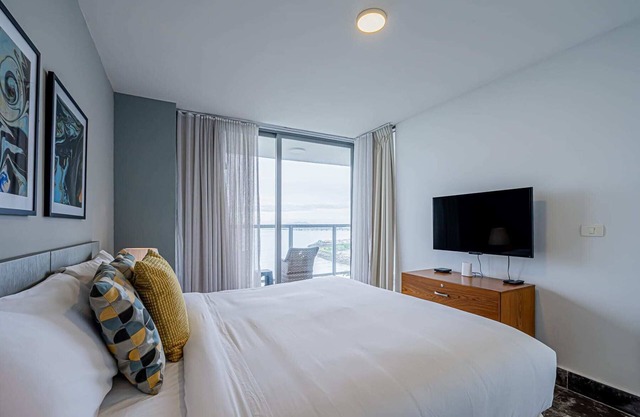 w* | Exclusive 2BR w/Awesome Balcony in YOO