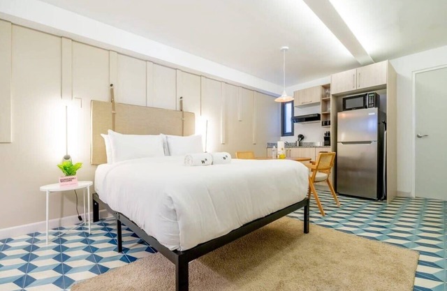 w* | Sparkling Loft in Santa Ana