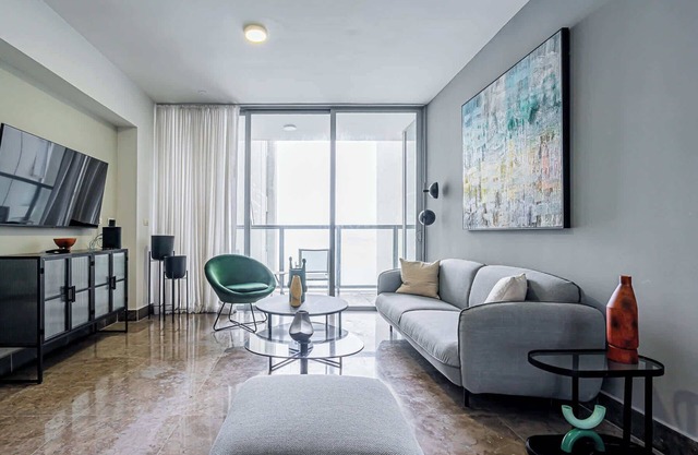 w* | Treasured 1BR w/Fantastic Balcony in YOO