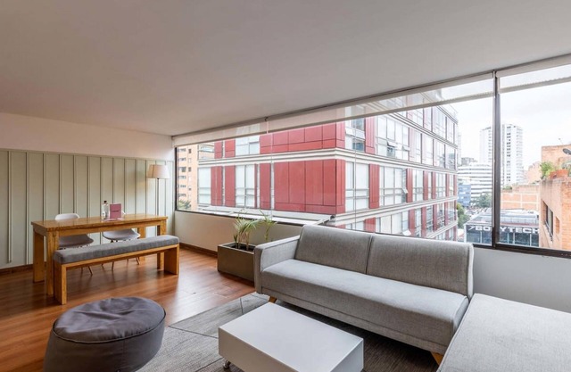 w Upscale 1BR in Cabrera