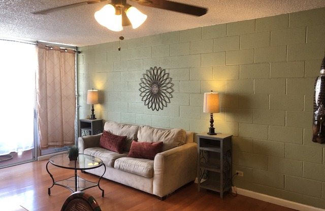 ~Waikiki~ LOWEST RATES IN AREA ~ 1 Bedroom ~ Fully Furn ~ Blocks to Beach ~