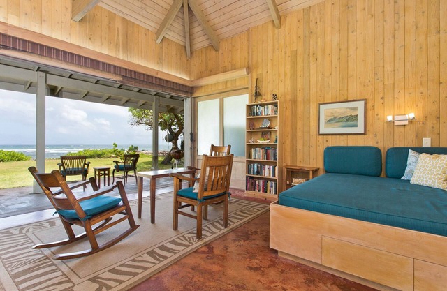 Waipuna Hale: Oceanfront Cottage w/Panoramic Views, Yard, & Private Beach Access