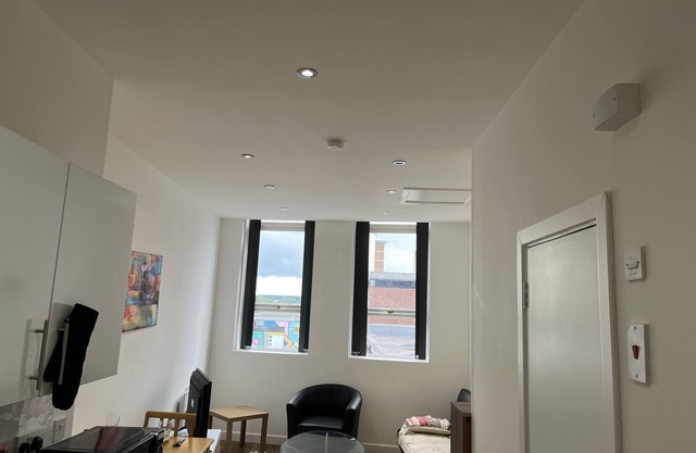 Wakefield city centre, One Bedroom, valee