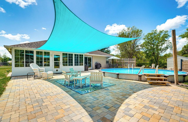 Walk to Boat Ramp: Dunnellon Home w/Private Yard!