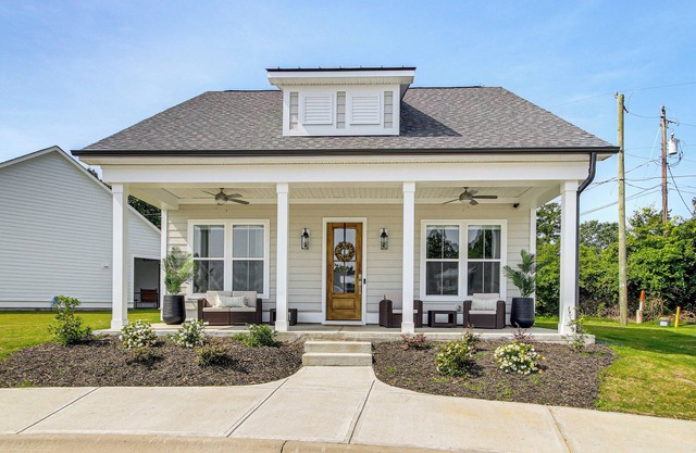 Walk to Boat Ramp: Lake Greenwood Getaway!