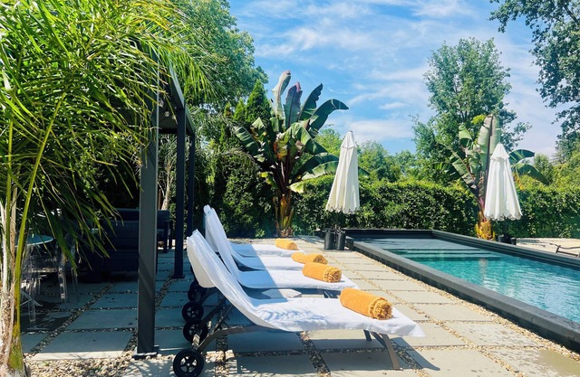 Walk to Downtown Healdsburg-Luxury Healdsburg Vacation Rental