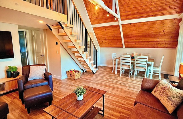 Walk to Dunes - Next to ORV - Kayaks - Lakefront