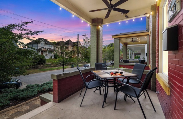 Walk to Fun - Southside, Choo Choo, Drinks & Eats