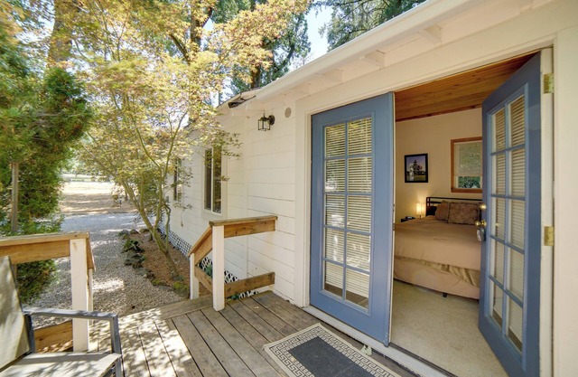 Walk to Golf Course: Cobb Mountain Nature Escape