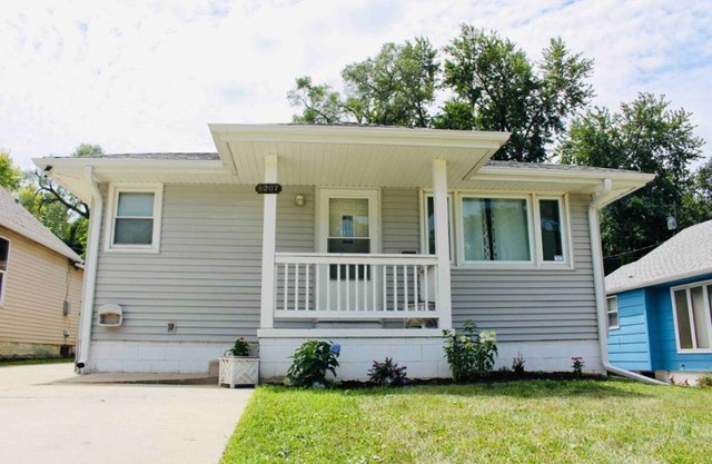 ➽Walk to Historic Benson➽ Netflix➽Renovated